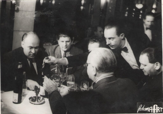 EMKE. Balra Muskát László, jobbra Bermann József, háttal Flaschner Ernő (1948)(Fotó: Bauer Sándor)